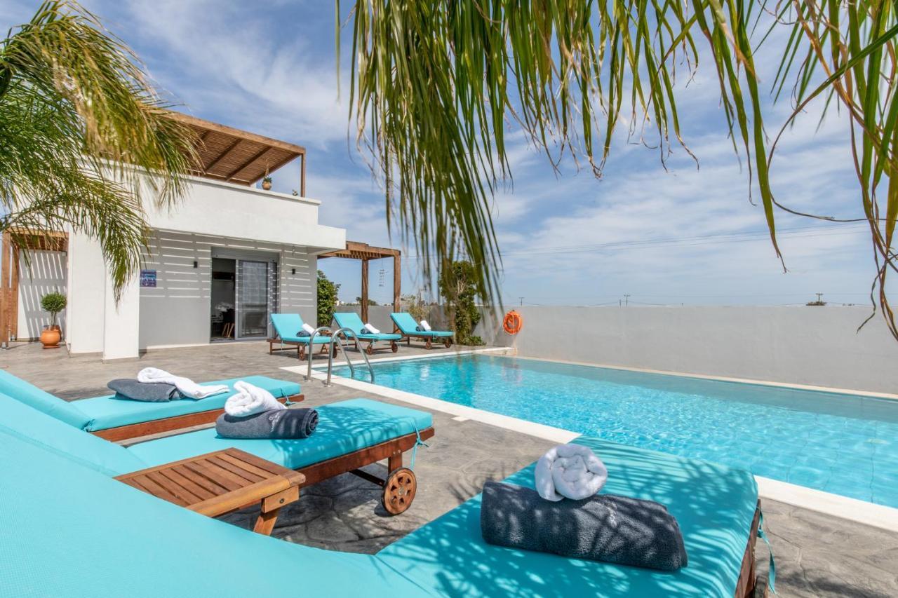 Dorieus Villa Lakhania Luaran gambar