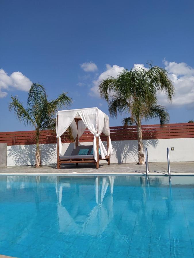 Dorieus Villa Lakhania Luaran gambar